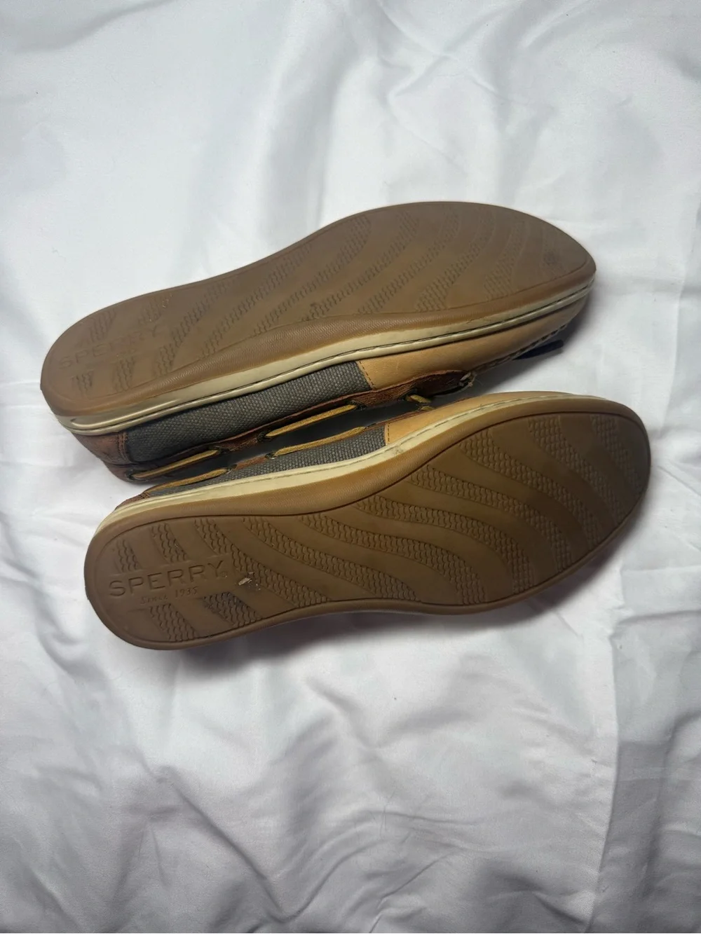 Sperry Two-Tone Tan and Brown Leather/Suede Boat Shoes Size 7